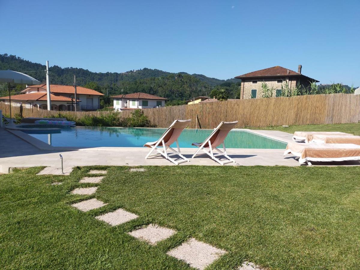 Villa Ester Camaiore Eksteriør billede