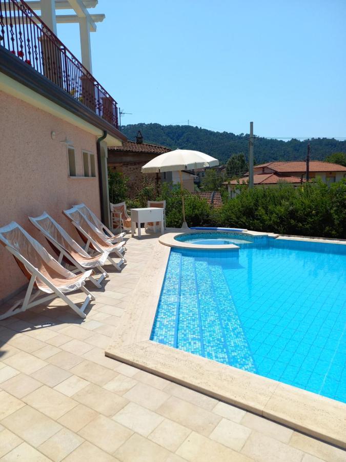 Villa Ester Camaiore Eksteriør billede