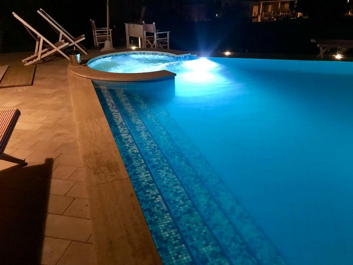 Villa Ester Camaiore Eksteriør billede